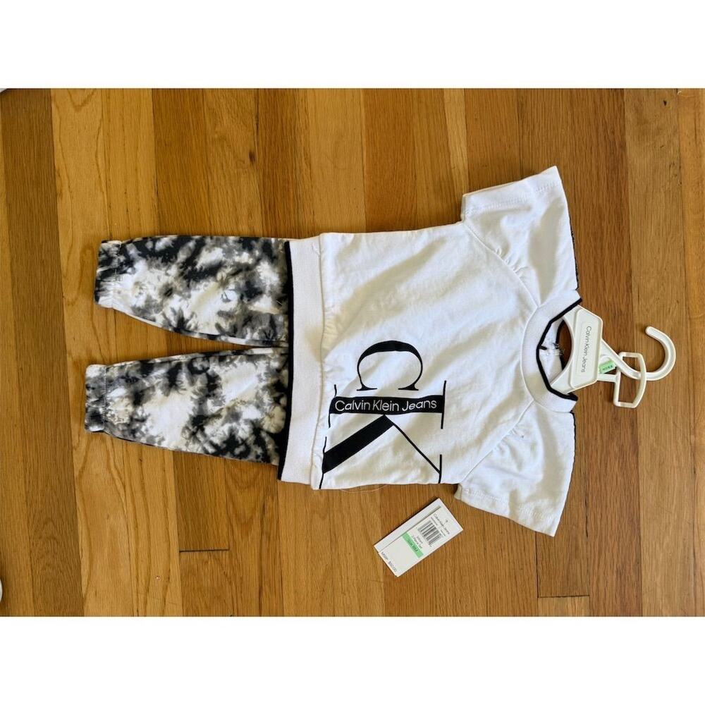 Calvin Klein Baby 2-Piece Tie-Dye Sweatshirt & Pants Set 18M
